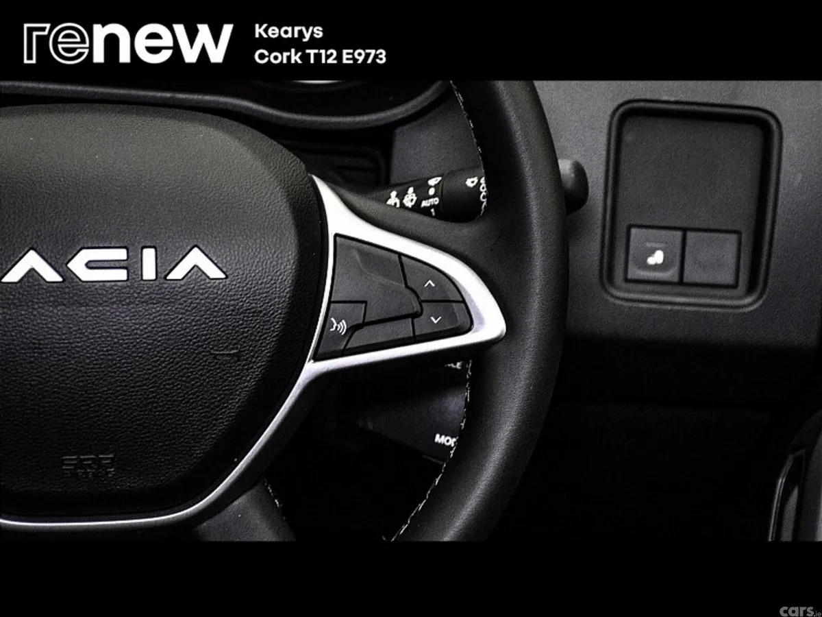 Dacia Duster SUV, Petrol, 2023, Grey