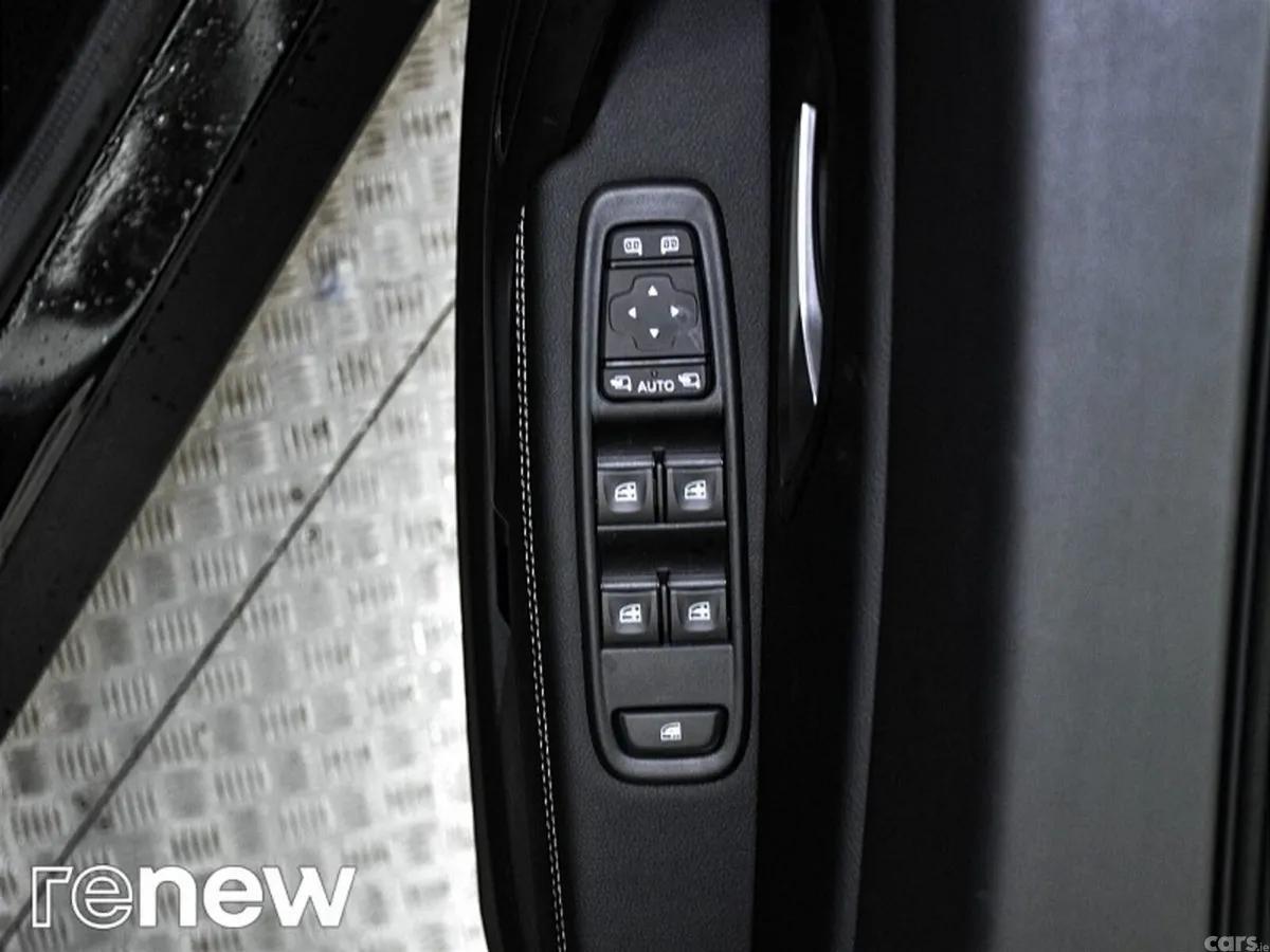 Dacia Duster SUV, Petrol, 2023, Grey