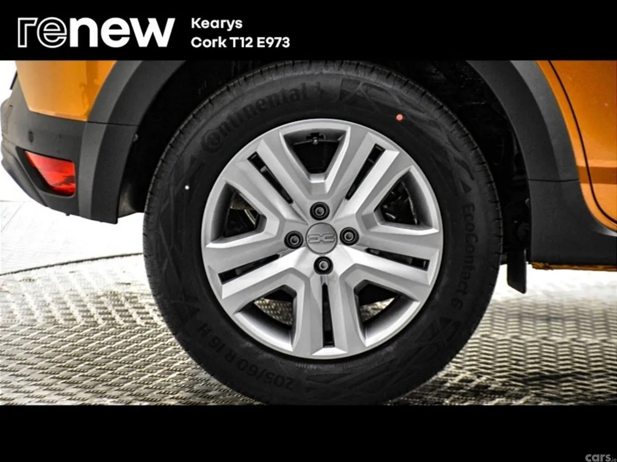 Dacia Sandero Stepway SUV, Petrol, 2023, Orange