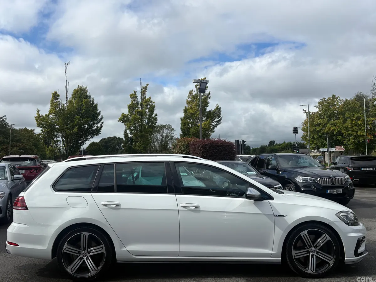 Volkswagen Golf Estate, Petrol, 2017, White