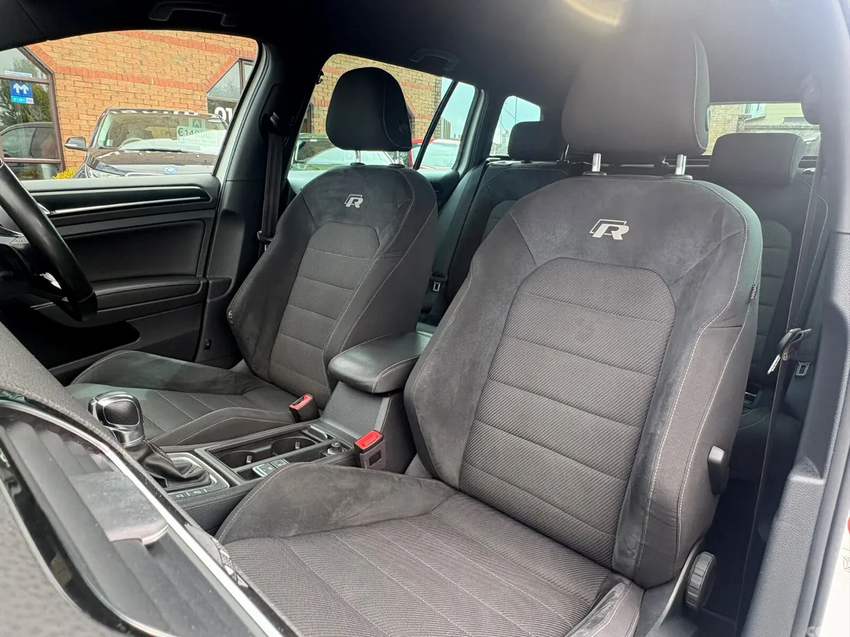 Volkswagen Golf Estate, Petrol, 2017, White