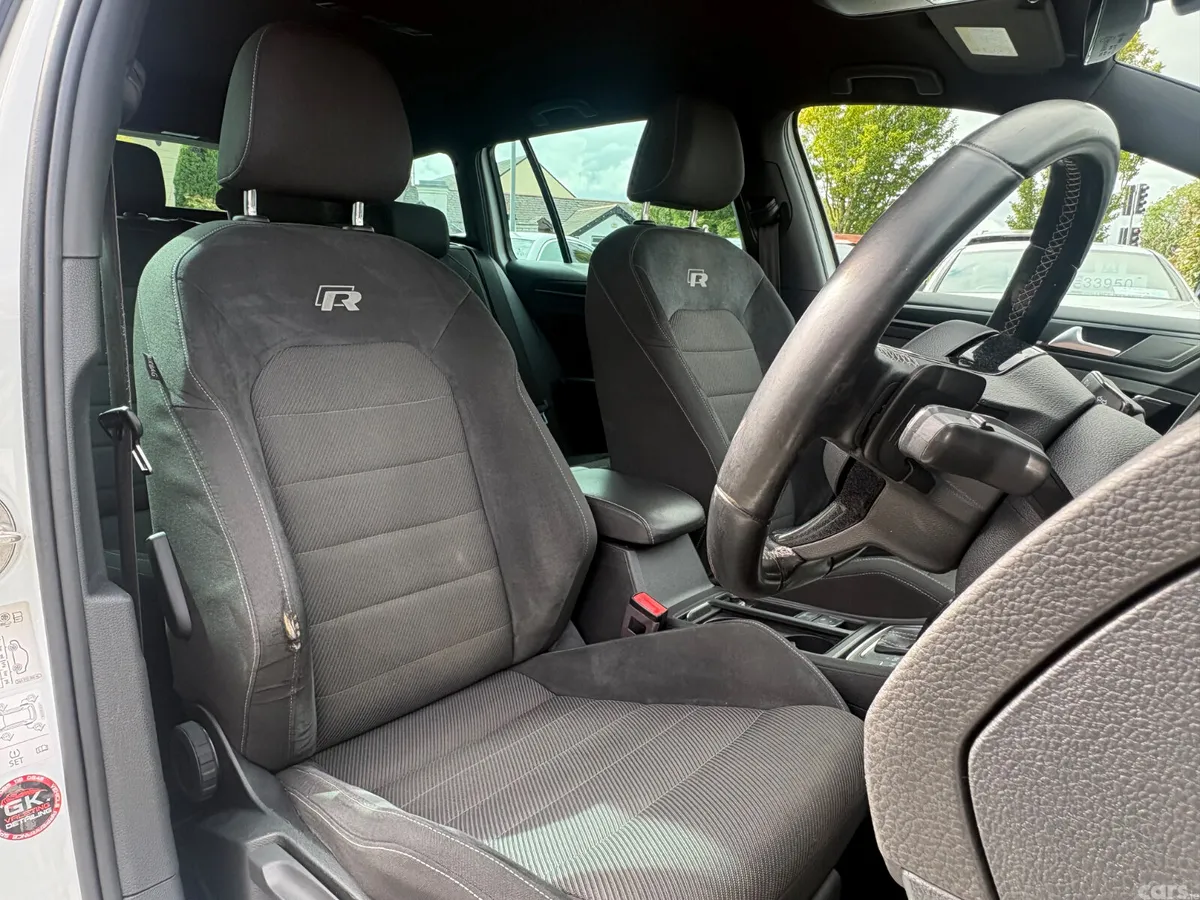 Volkswagen Golf Estate, Petrol, 2017, White