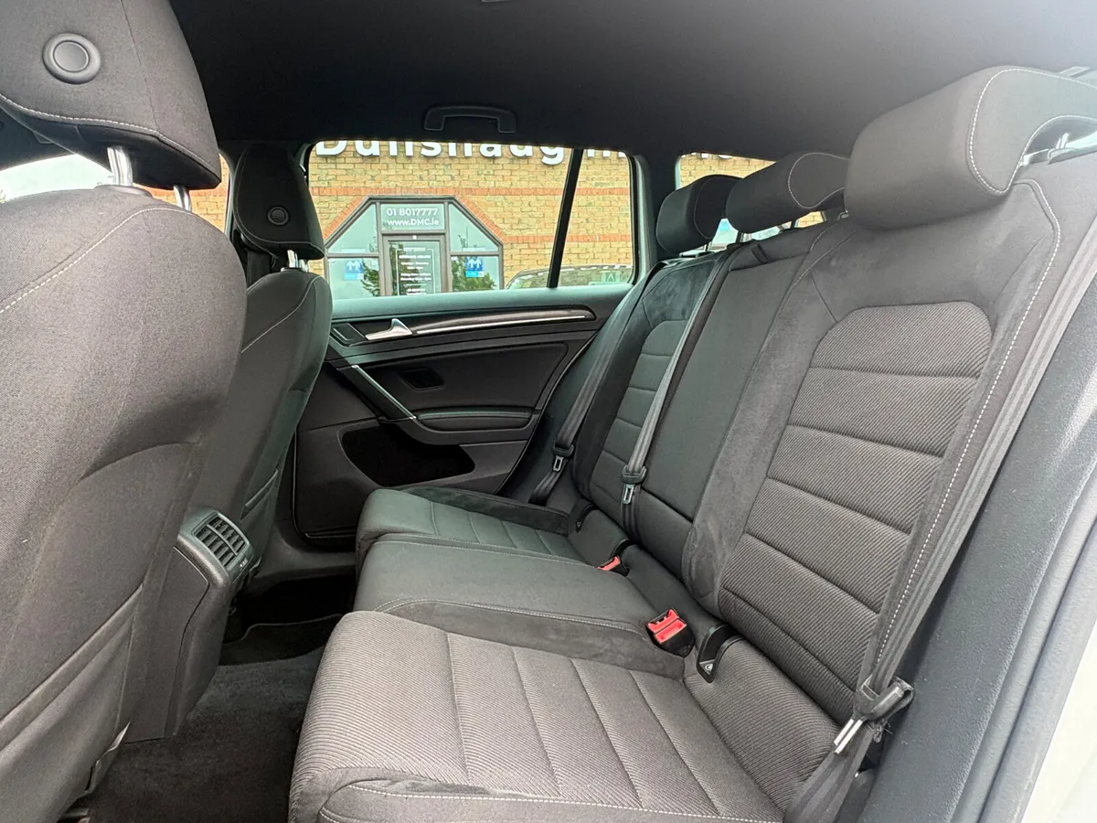 Volkswagen Golf Estate, Petrol, 2017, White