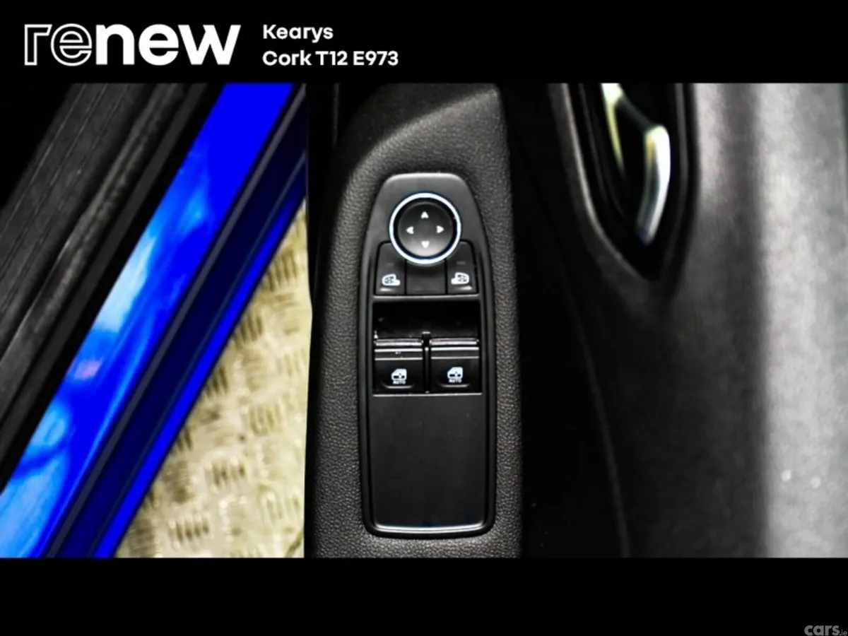 Renault Clio Hatchback, Petrol, 2022, Blue