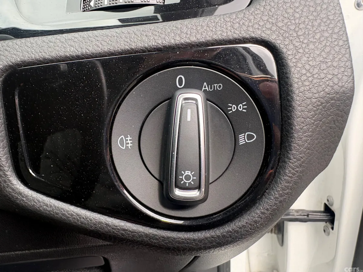 Volkswagen Golf Estate, Petrol, 2017, White