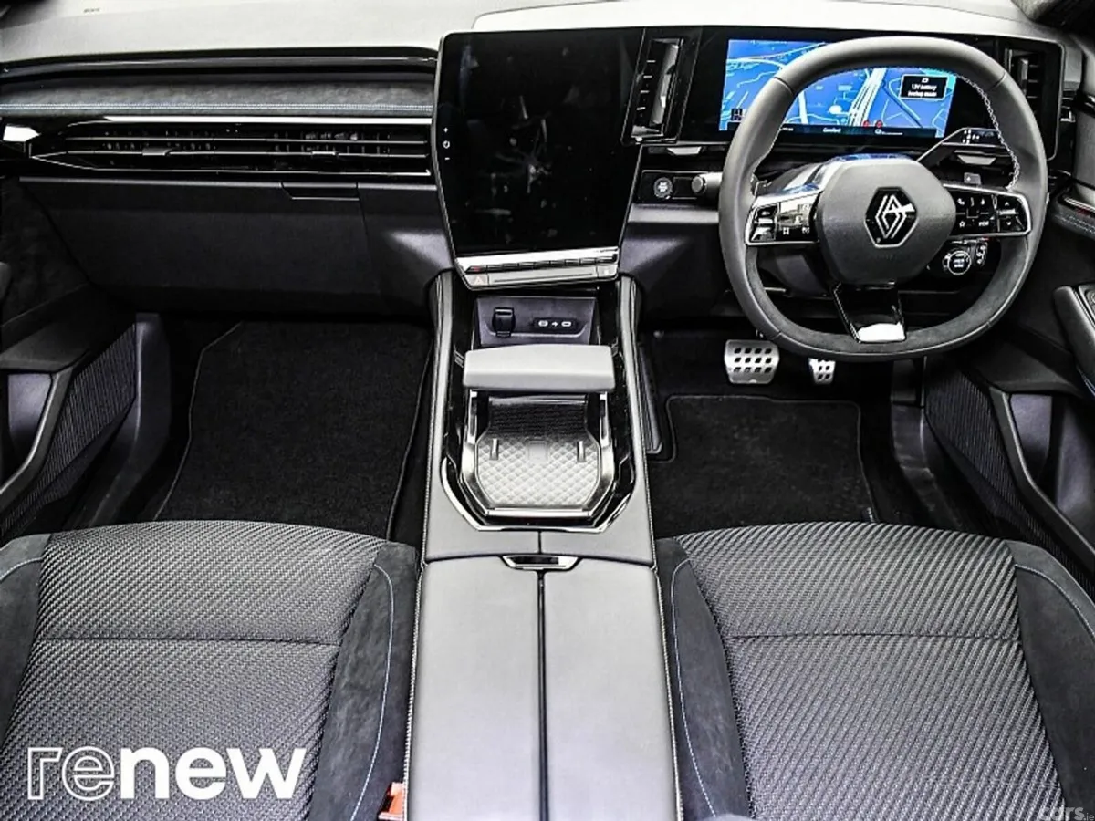 Renault Austral SUV, Petrol Hybrid, 2023, Red