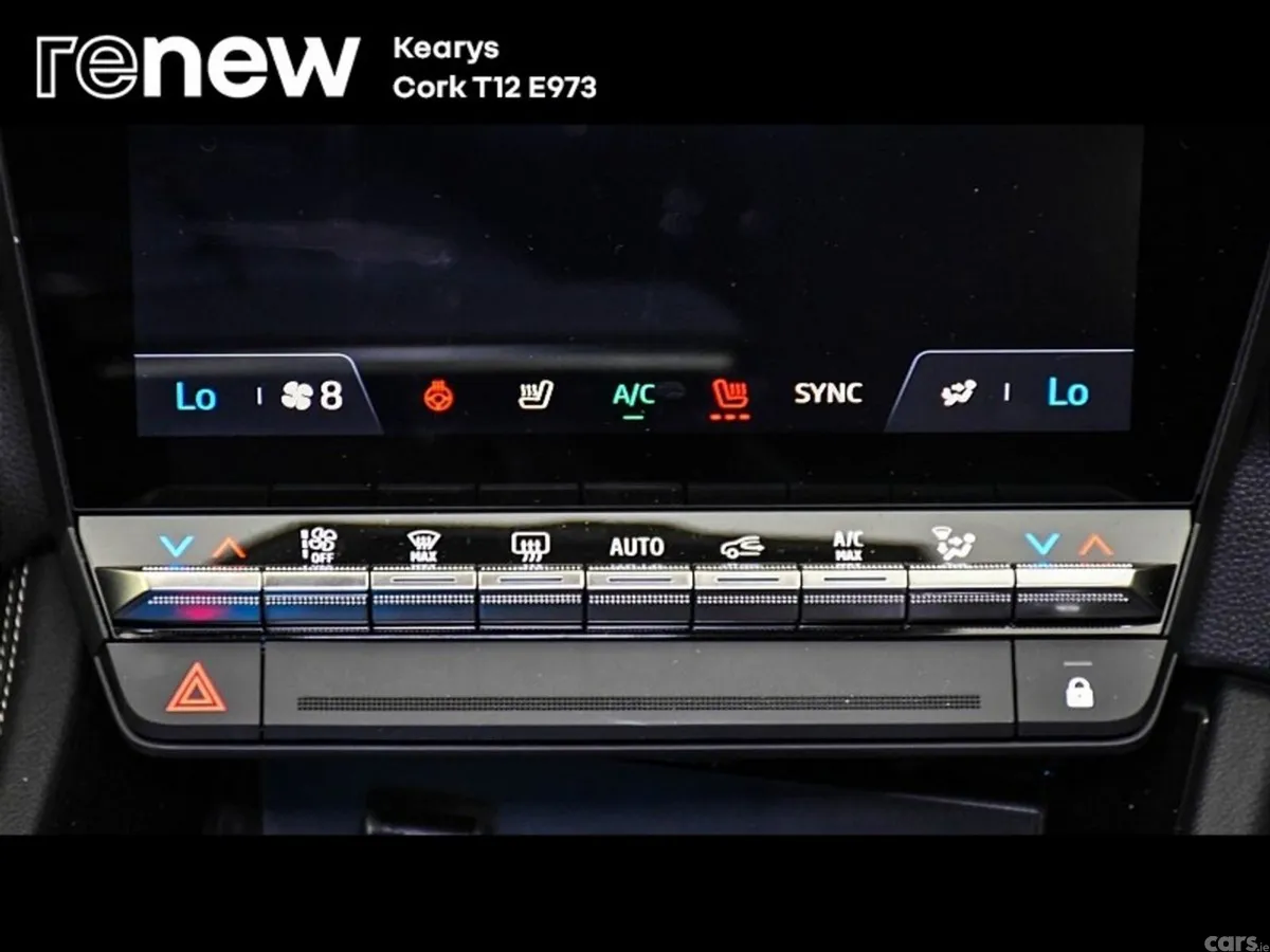 Renault Austral SUV, Petrol Hybrid, 2023, Red