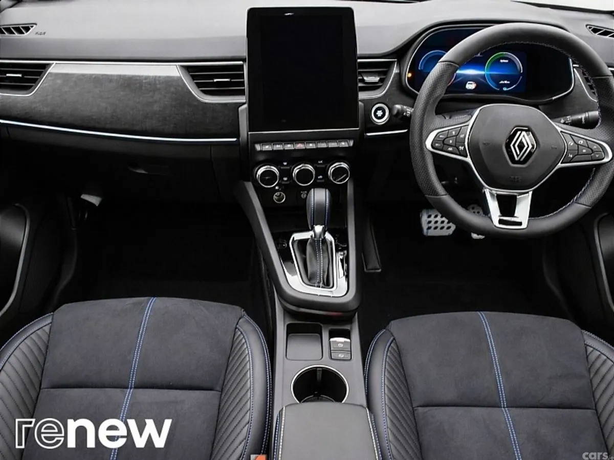 Renault Arkana SUV, Petrol, 2024, Red