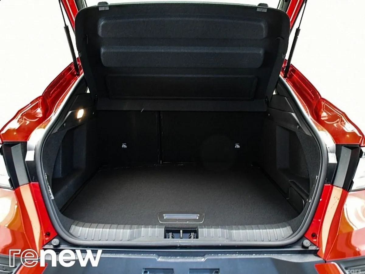 Renault Arkana SUV, Petrol, 2024, Red
