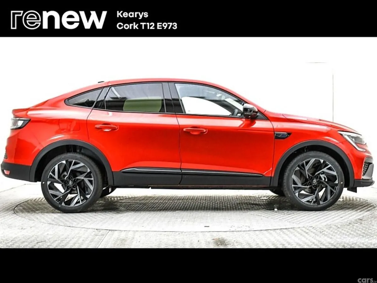 Renault Arkana SUV, Petrol, 2024, Red