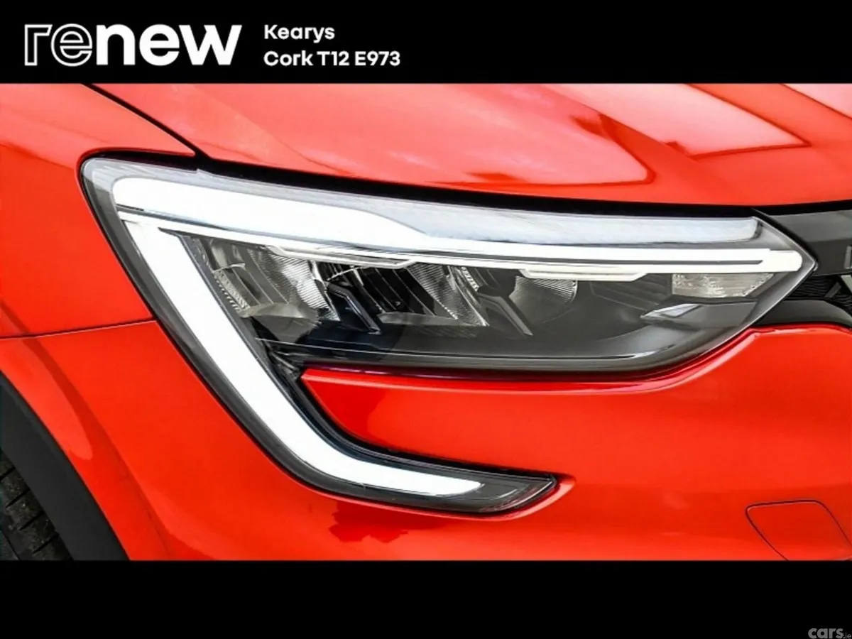 Renault Arkana SUV, Petrol, 2024, Red