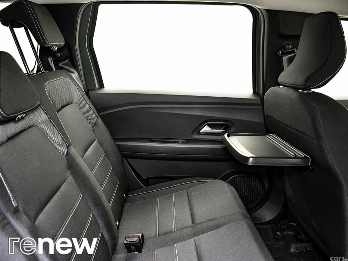 Dacia Jogger MPV, Petrol, 2023, Grey