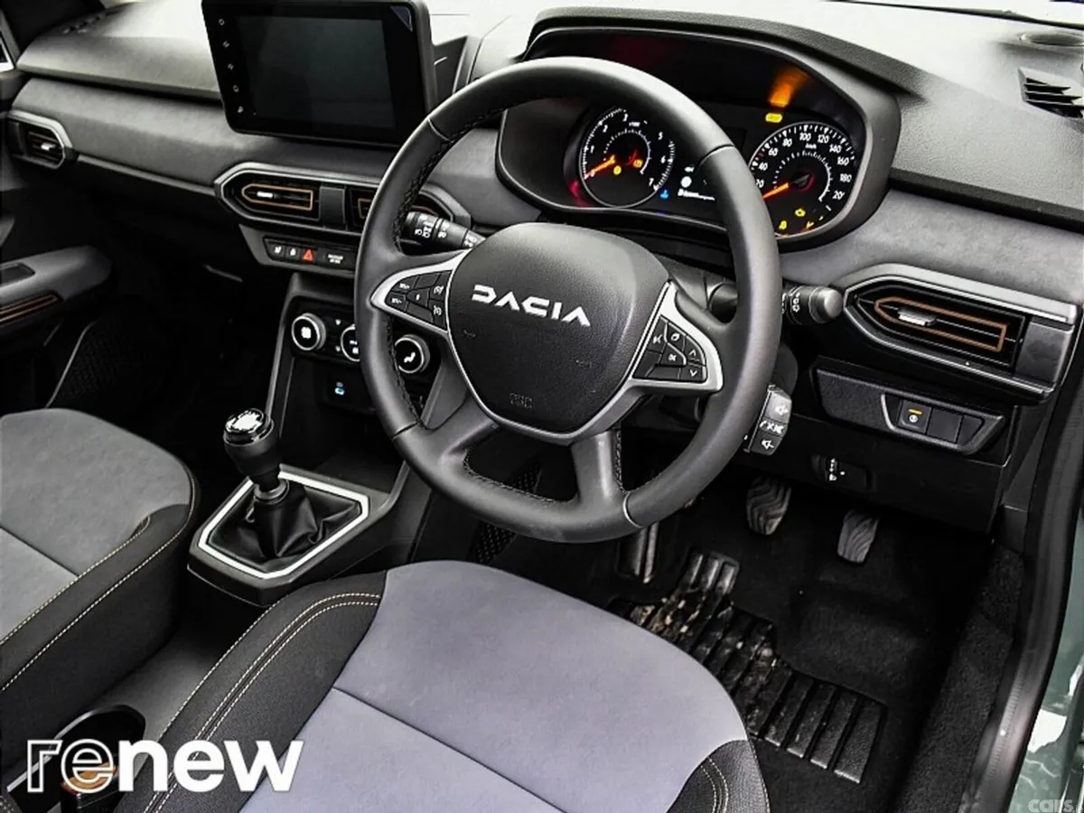 Dacia Sandero Stepway SUV, Petrol Gas, 2026, Grey