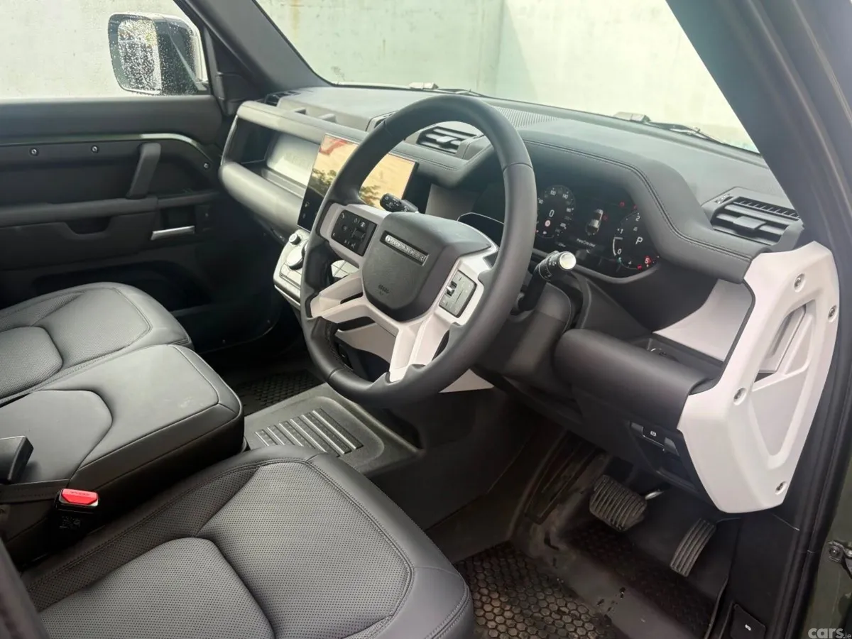 Land Rover Defender SUV, Diesel, 2026, Green