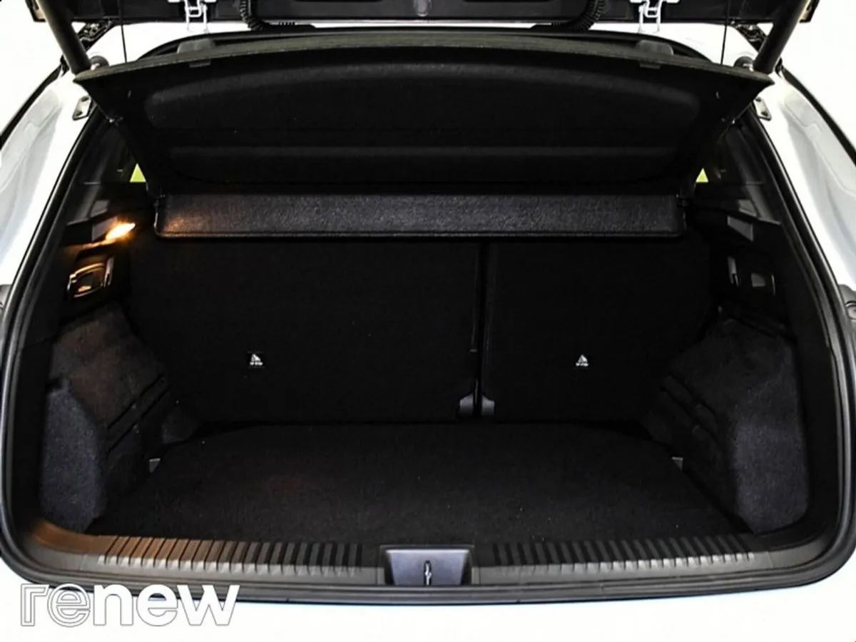 Renault Austral SUV, Petrol, 2023, White