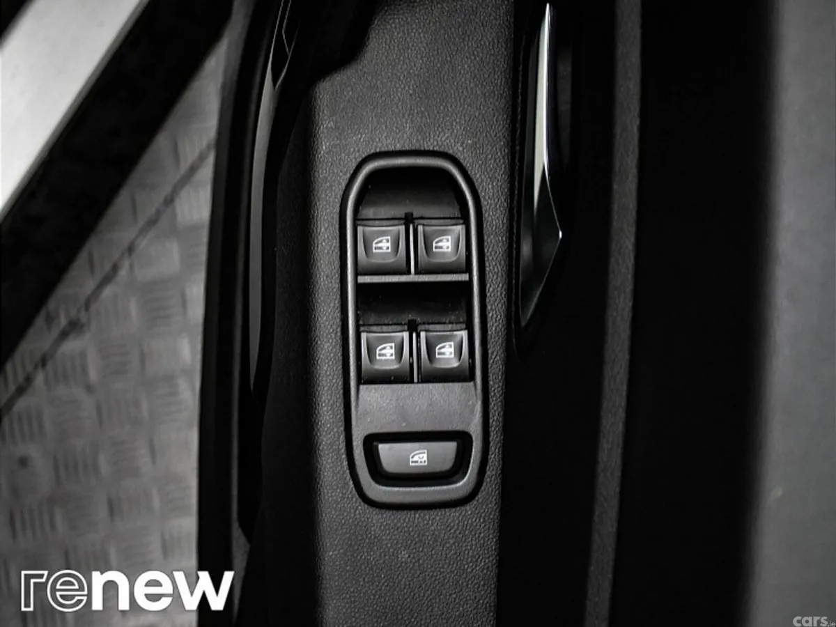 Dacia Duster SUV, Petrol, 2022, Grey