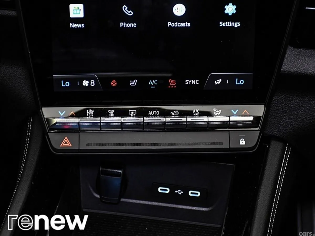 Renault Austral SUV, Petrol, 2023, White