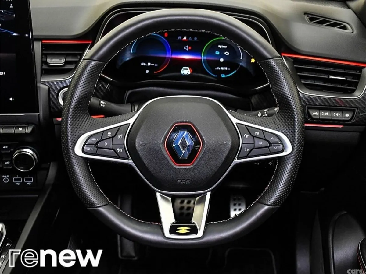 Renault Arkana SUV, Petrol Hybrid, 2023, Red