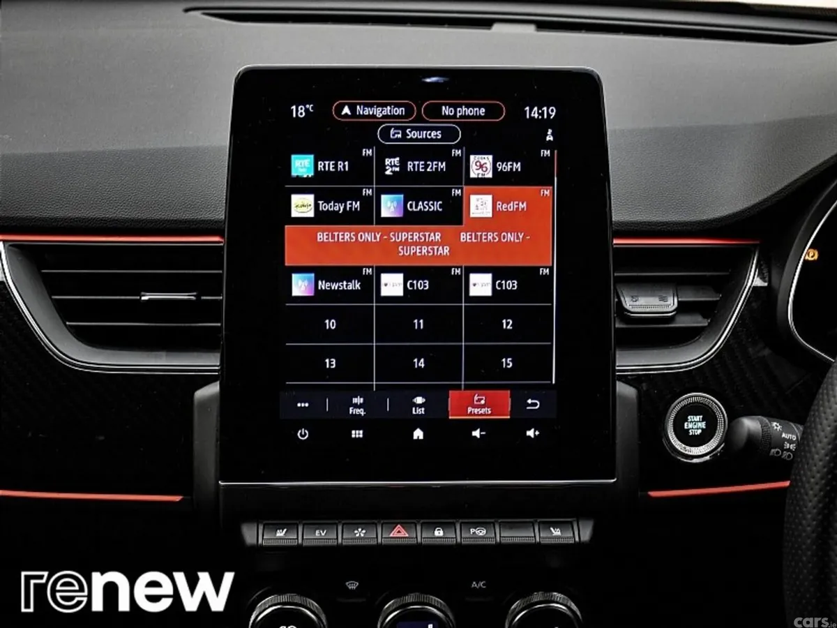 Renault Arkana SUV, Petrol Hybrid, 2023, Red