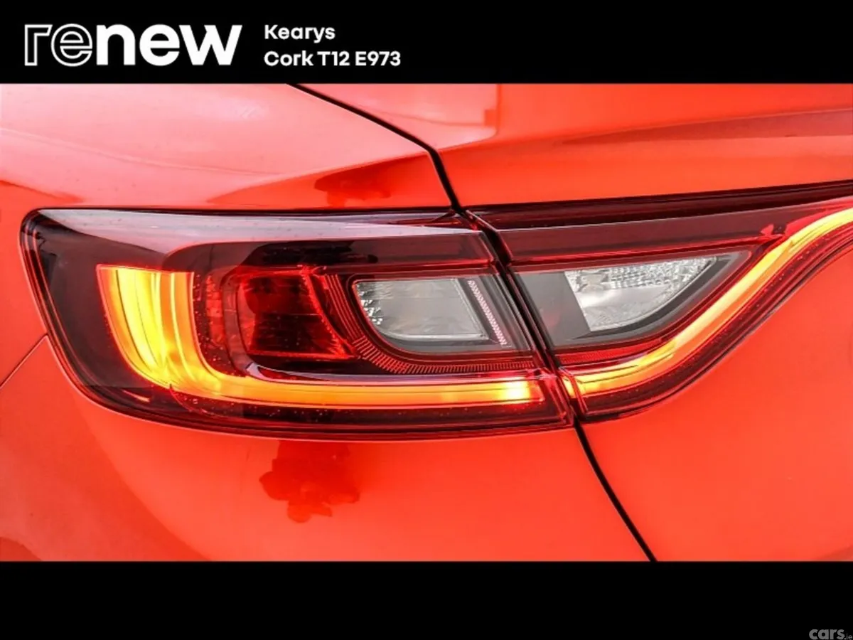 Renault Arkana SUV, Petrol Hybrid, 2022, Red