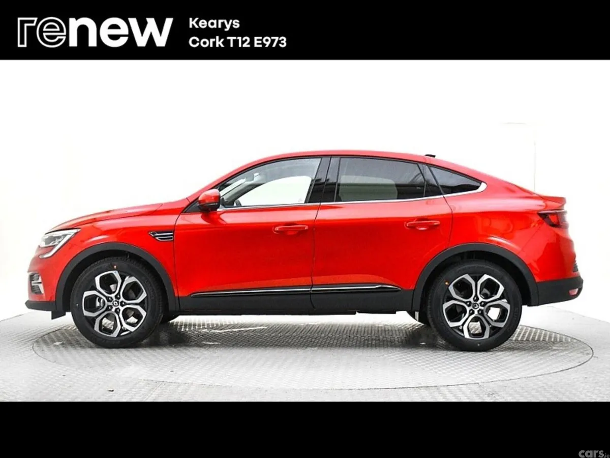 Renault Arkana SUV, Petrol, 2023, Red