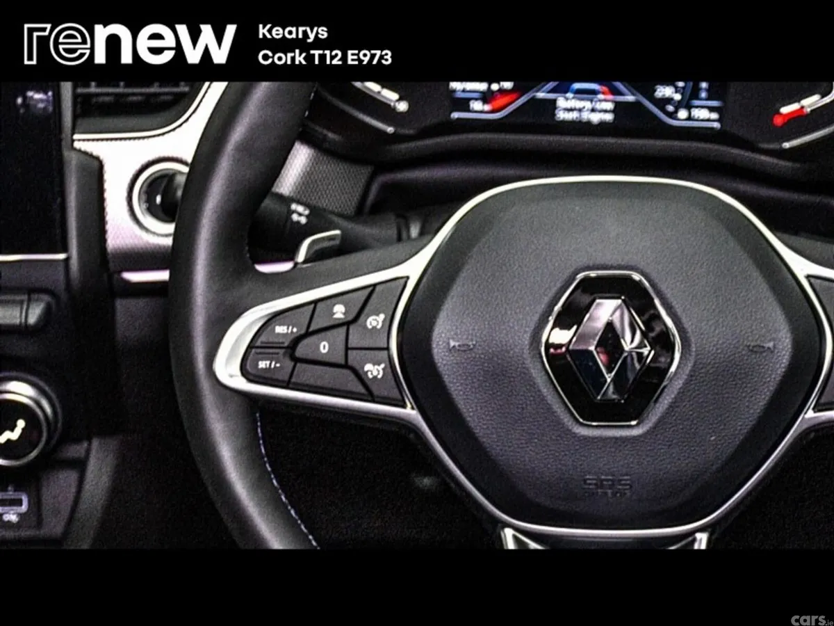 Renault Arkana SUV, Petrol, 2023, Red