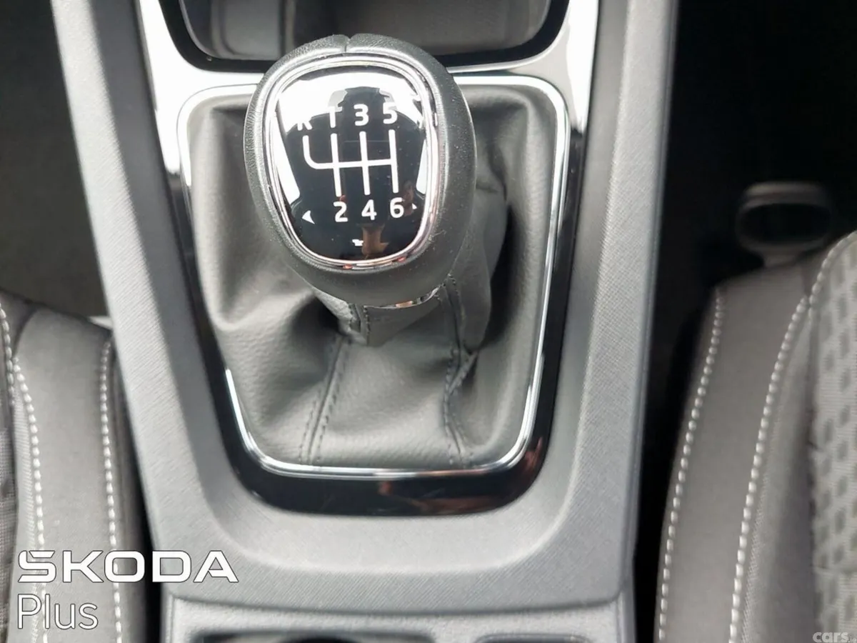Skoda Octavia Saloon, Diesel, 2023, Grey