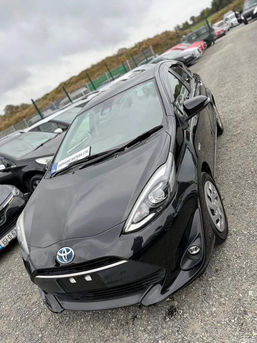 Toyota Aqua Hatchback, Petrol Hybrid, 2018, Black