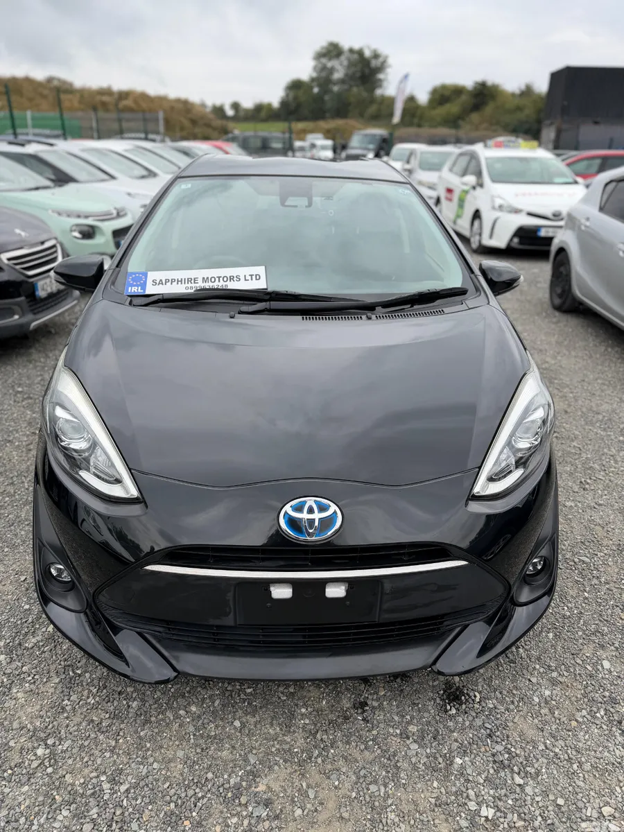 Toyota Aqua Hatchback, Petrol Hybrid, 2018, Black