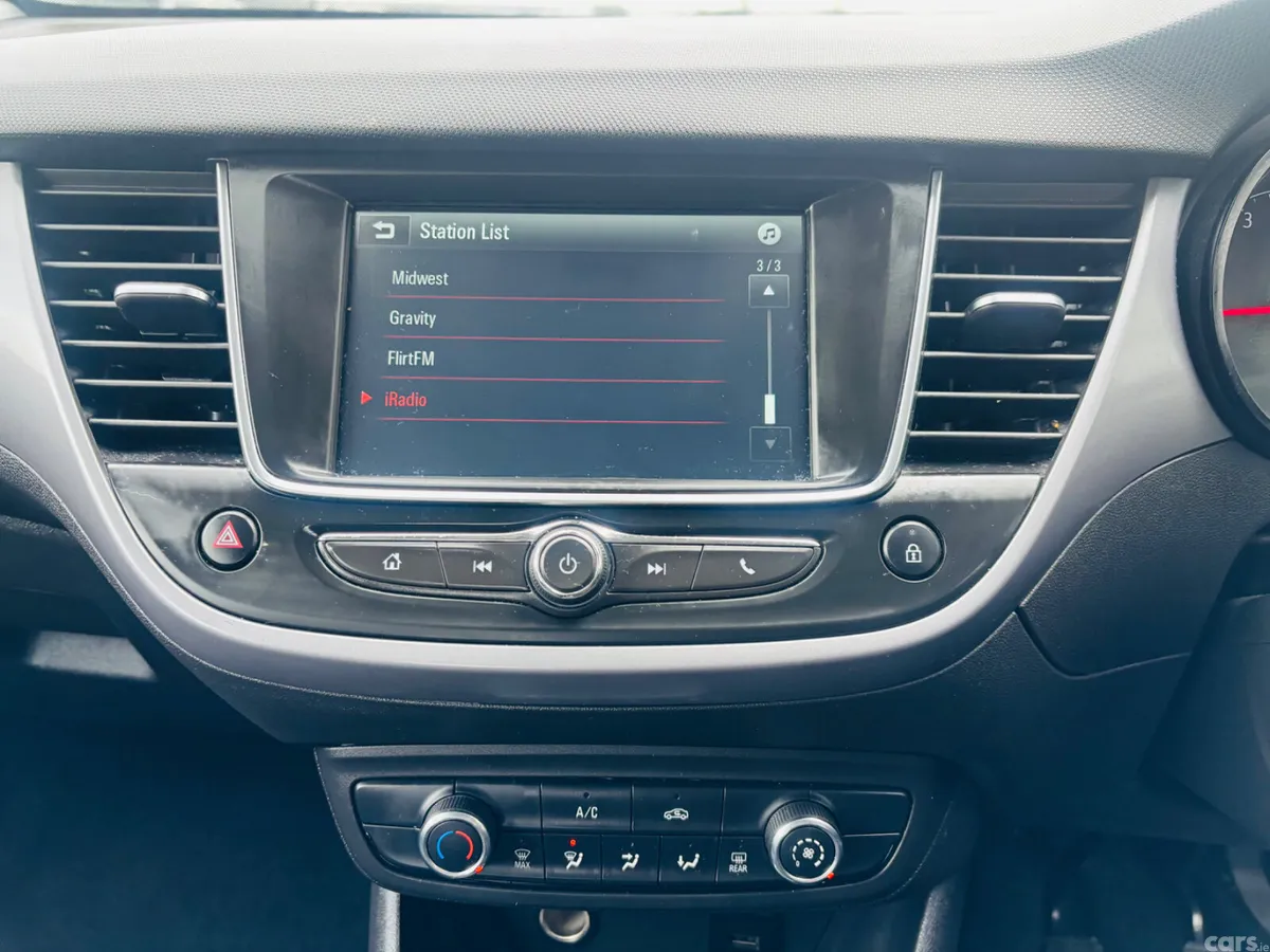 Opel Crossland SUV, Diesel, 2022, White