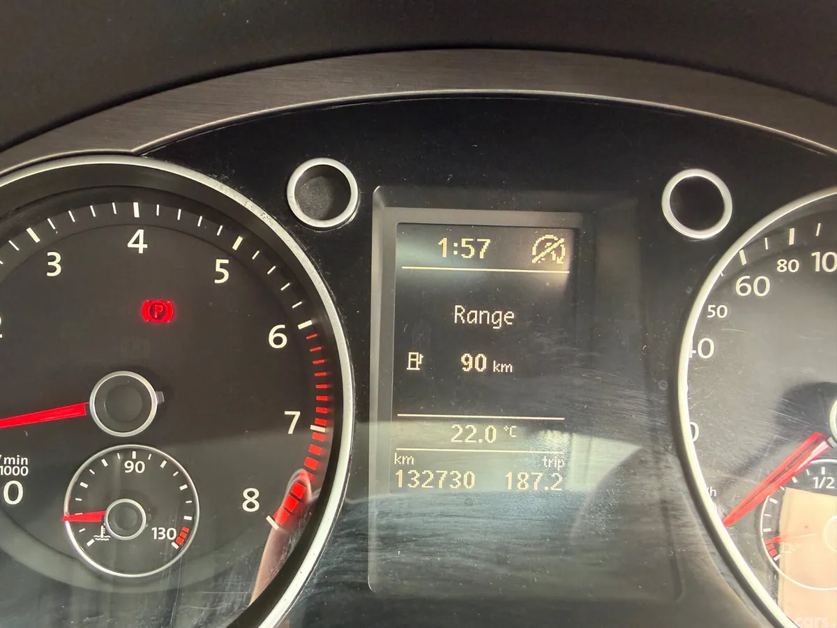 Volkswagen Passat Saloon, Petrol, 2013, Black