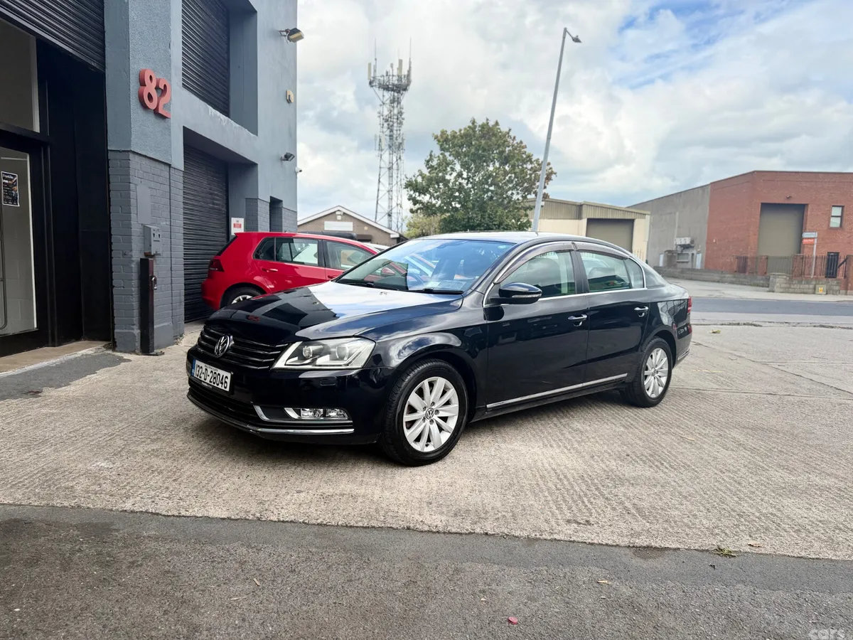 Volkswagen Passat Saloon, Petrol, 2013, Black