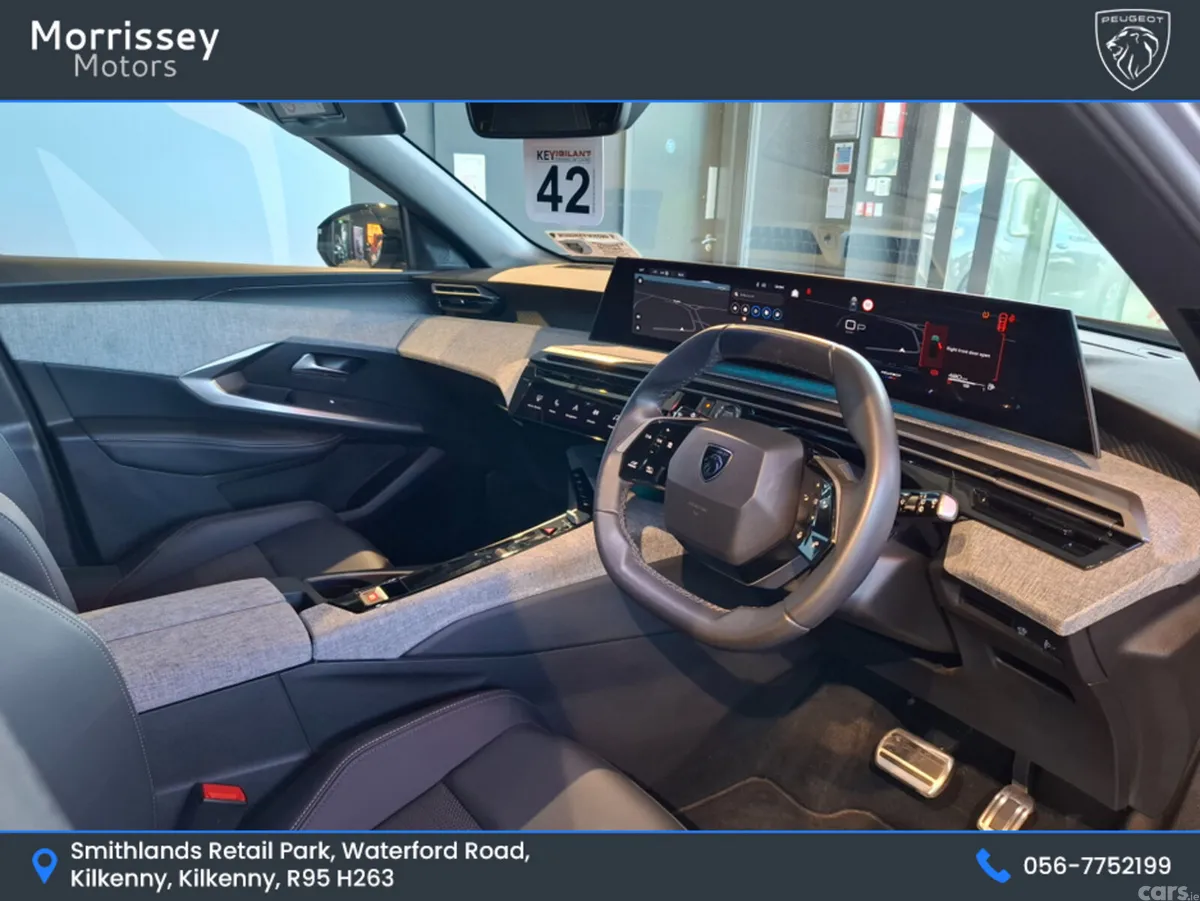 Peugeot 5008 MPV, Petrol Hybrid, 2025, Grey