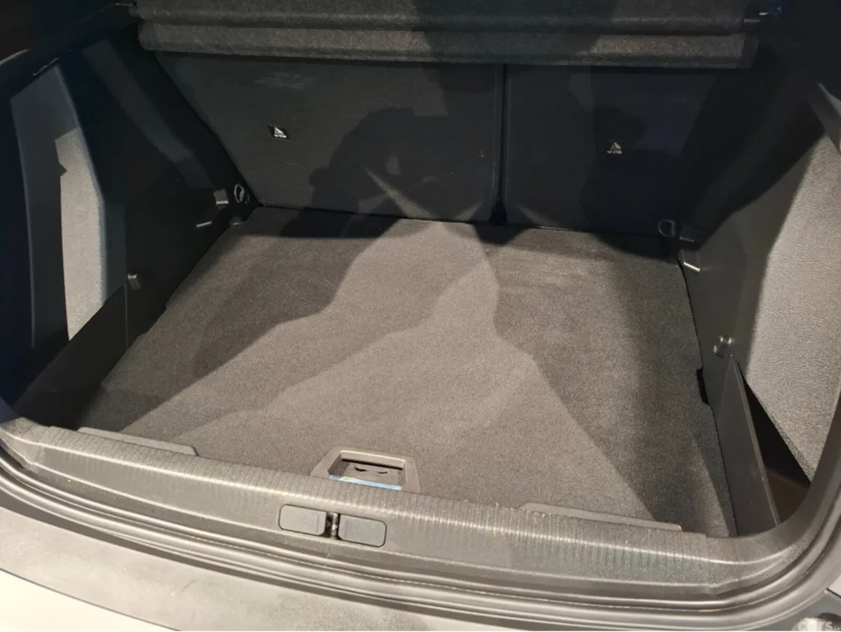 Peugeot 2008 MPV, Petrol, 2024, Grey