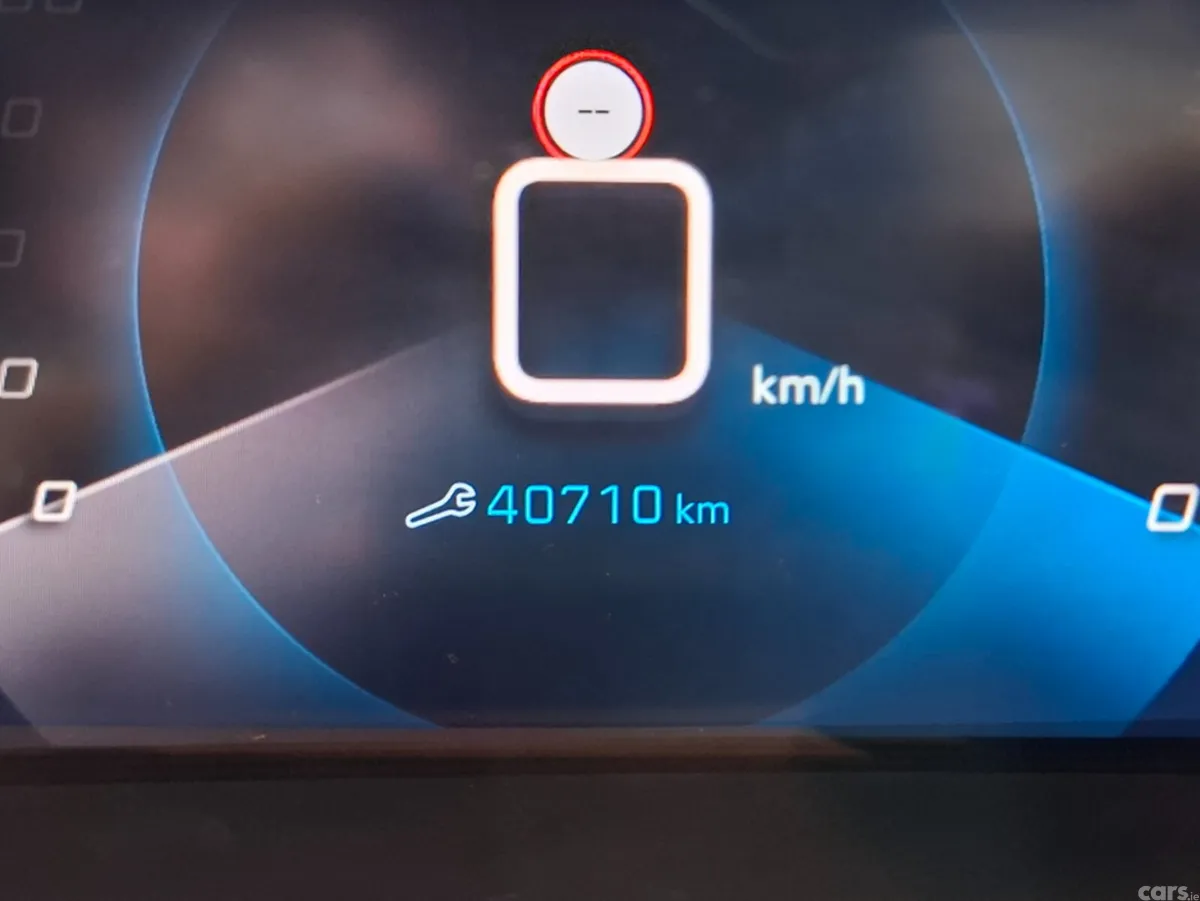 Peugeot 2008 MPV, Petrol, 2023, Grey