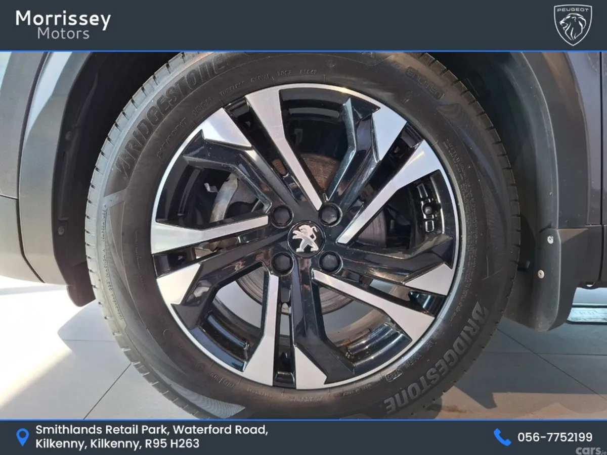Peugeot 2008 MPV, Petrol, 2023, Grey