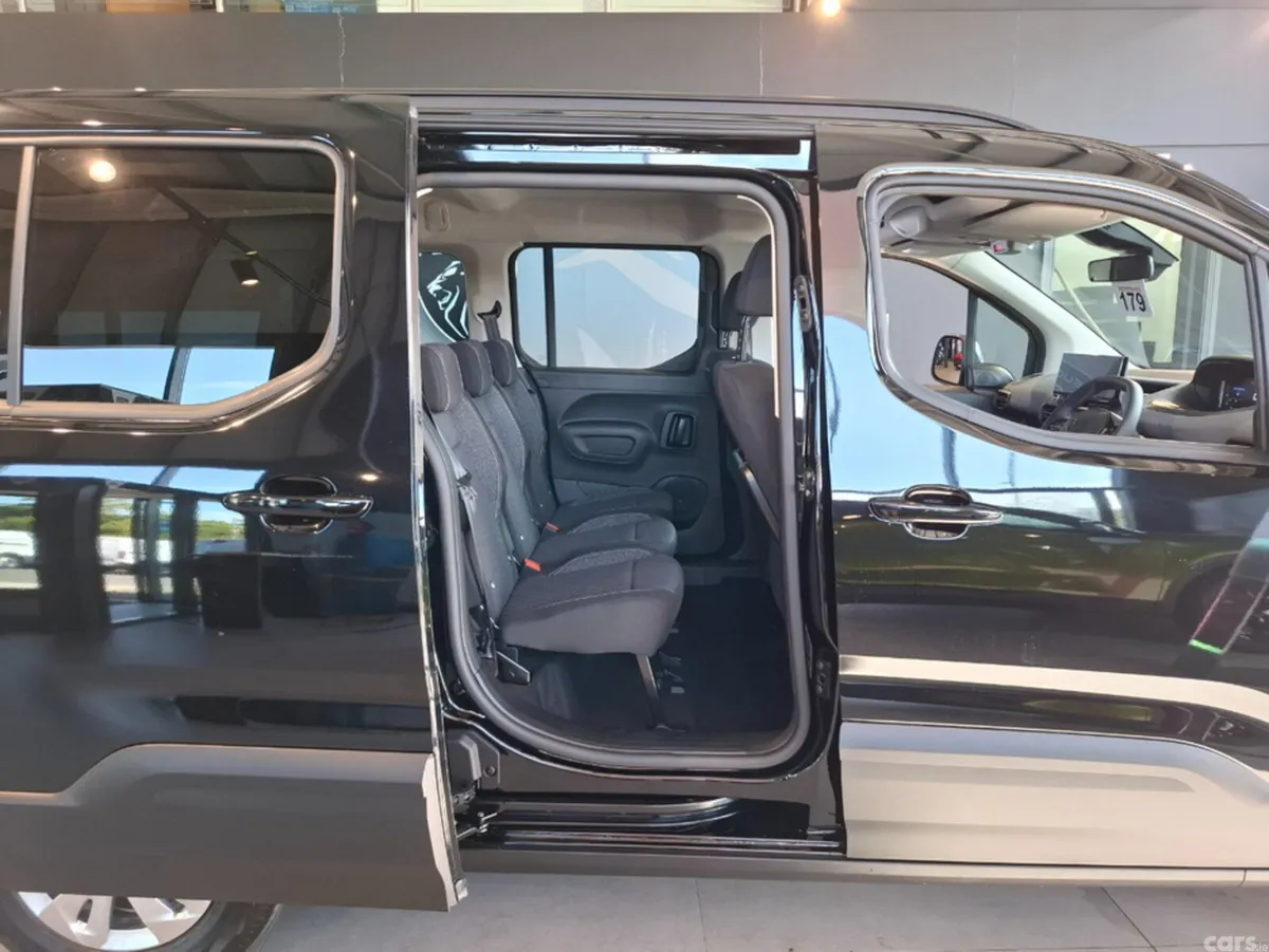 Peugeot Rifter MPV, Diesel, 2026, Black