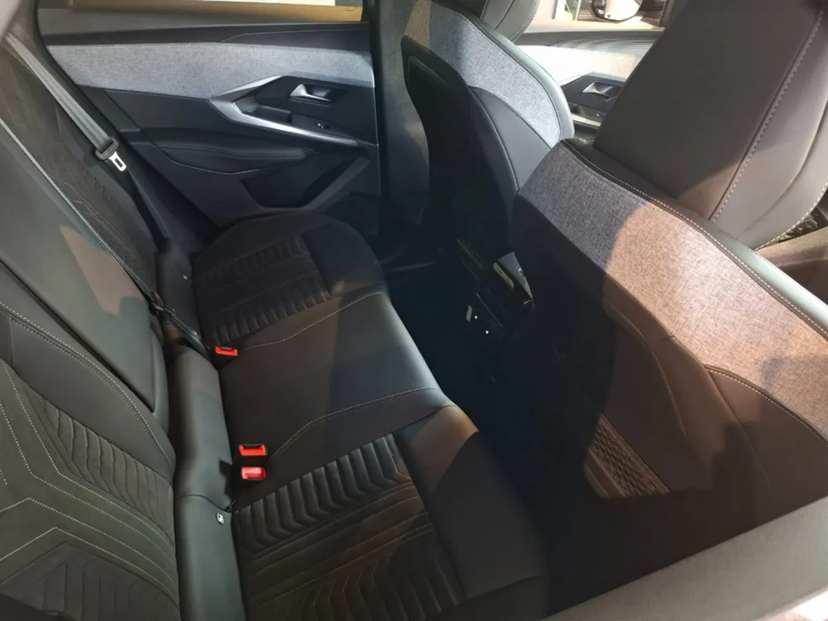 Peugeot 3008 SUV, Electric, 2026, White