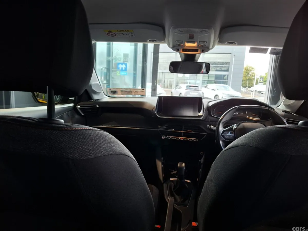 Peugeot 208 Hatchback, Petrol, 2020, Yellow