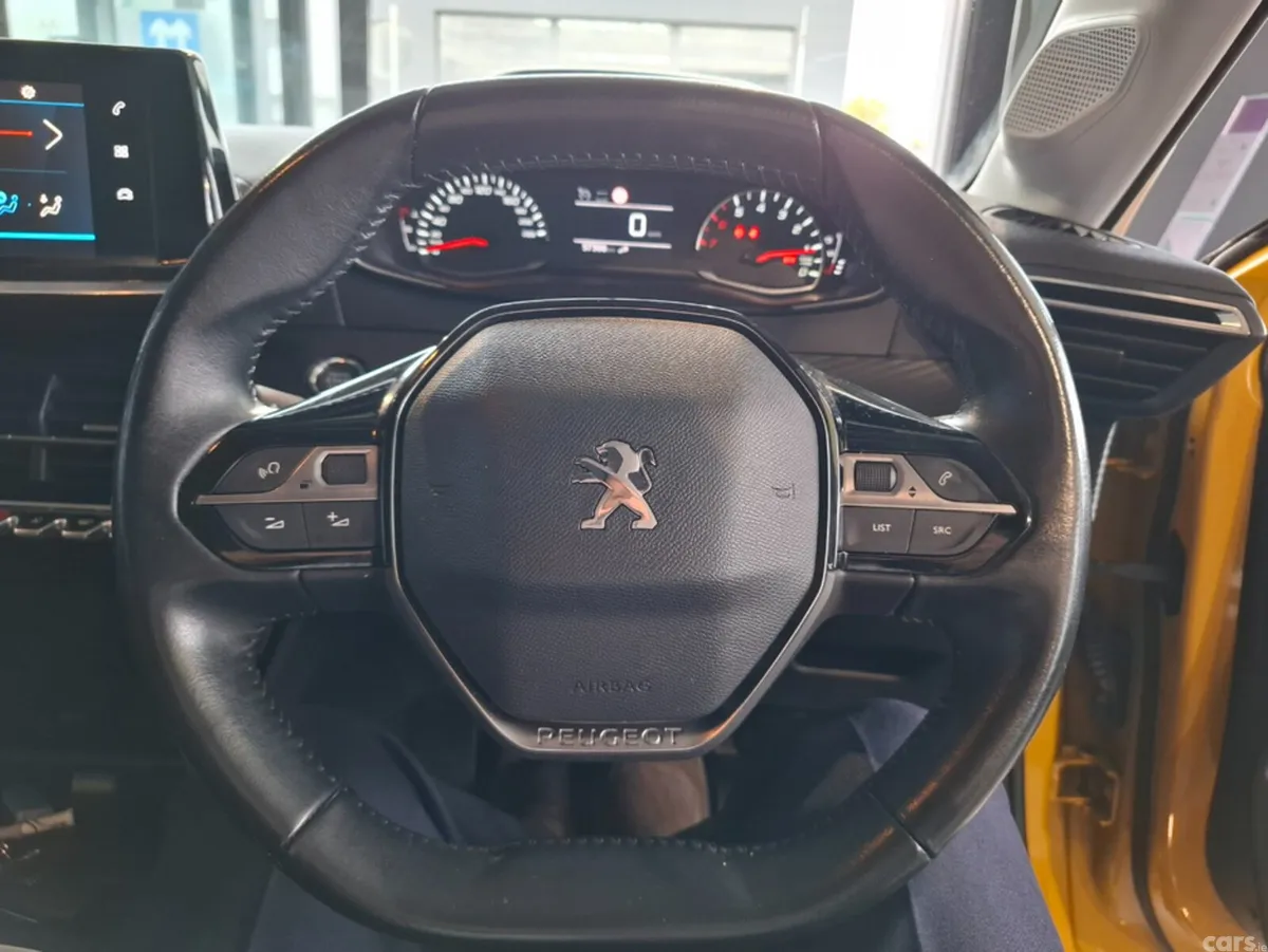 Peugeot 208 Hatchback, Petrol, 2020, Yellow