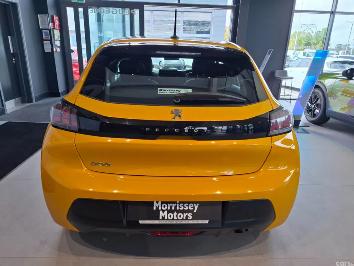 Peugeot 208 Hatchback, Petrol, 2020, Yellow