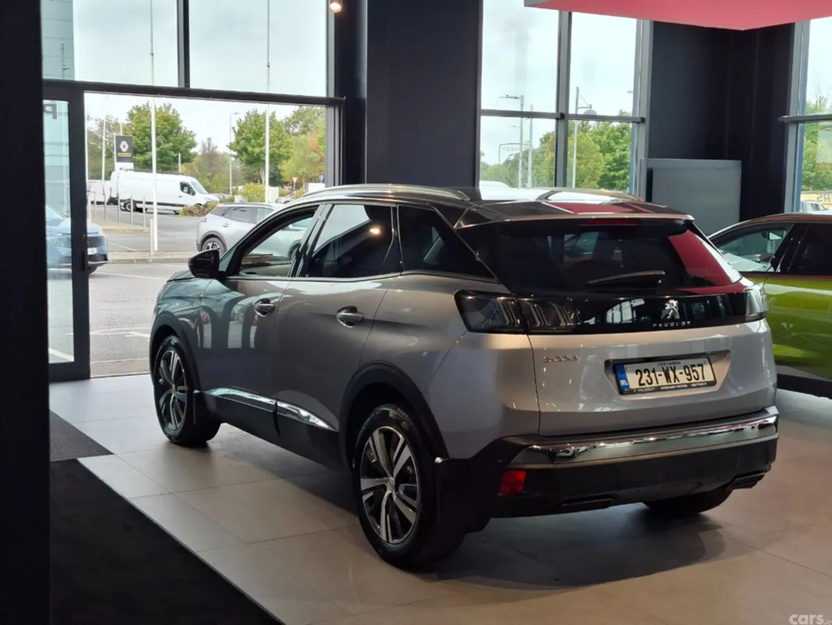 Peugeot 3008 MPV, Diesel, 2023, Grey