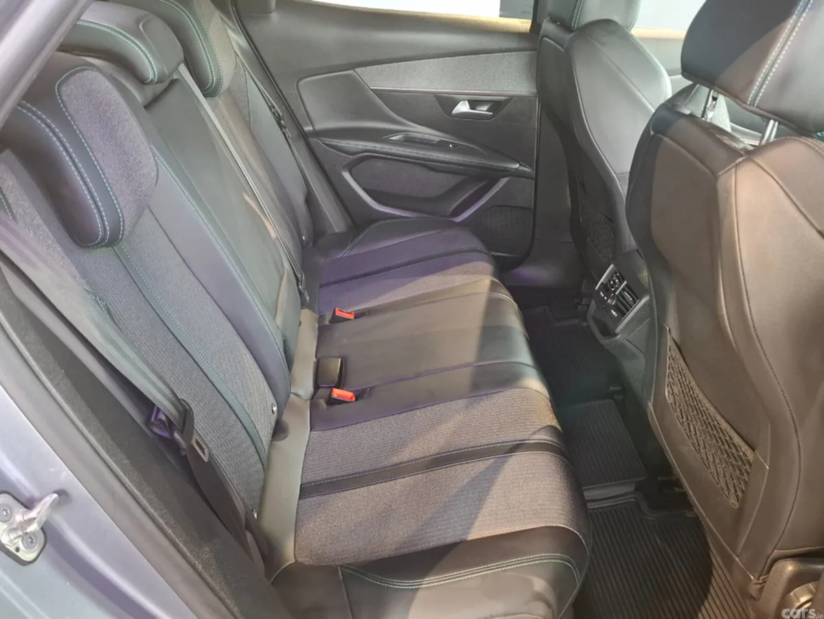 Peugeot 3008 MPV, Diesel, 2023, Grey