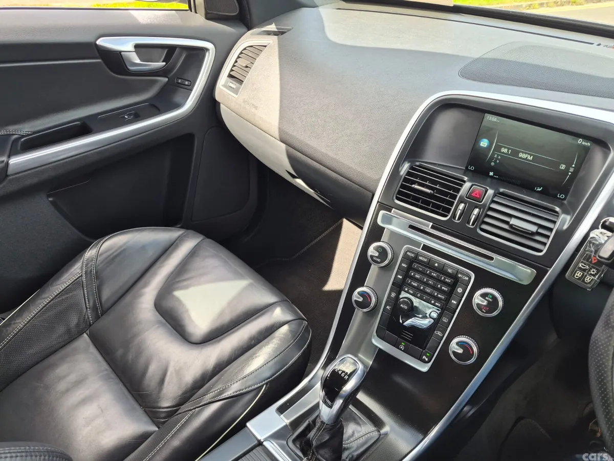 Volvo XC60 SUV, Diesel, 2015, Grey