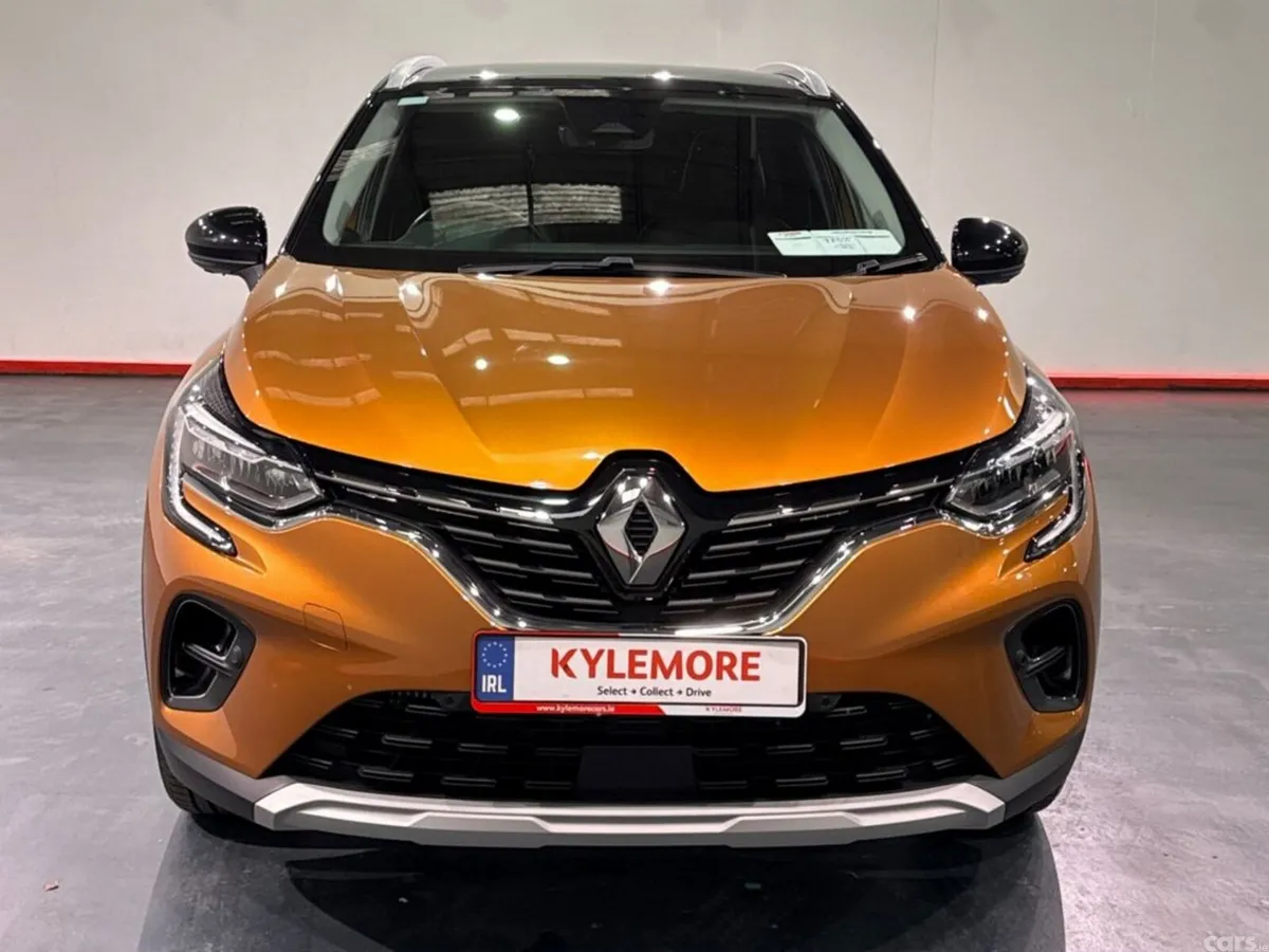 Renault Captur Hatchback, Petrol, 2022, Orange
