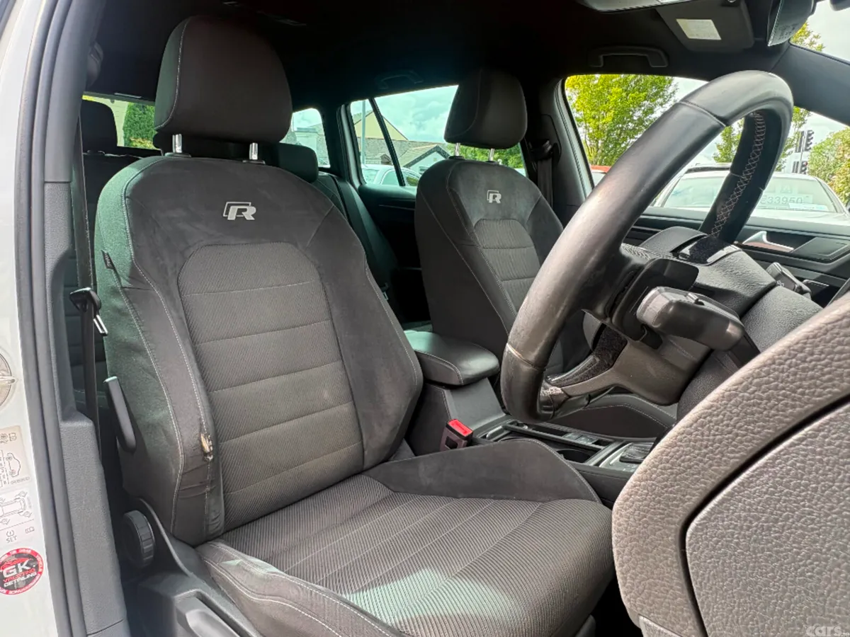 Volkswagen Golf Estate, Petrol, 2017, White