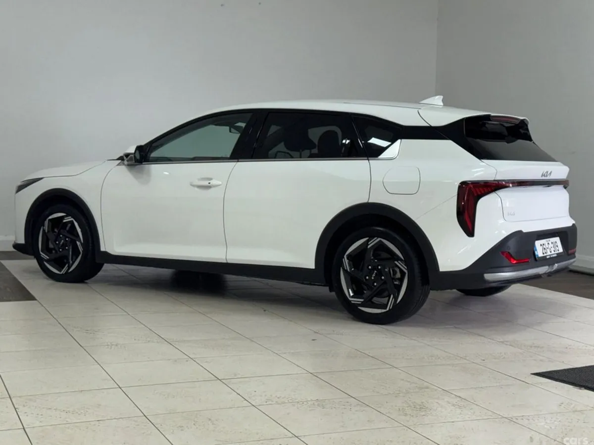 Kia Ceed Hatchback, Petrol Hybrid, 2026, White