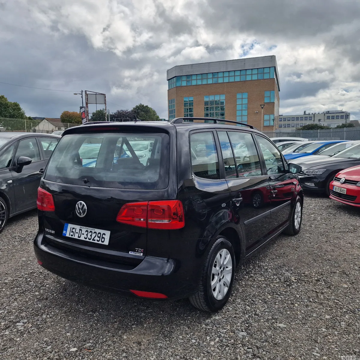 Volkswagen Touran MPV, Diesel, 2015, Black