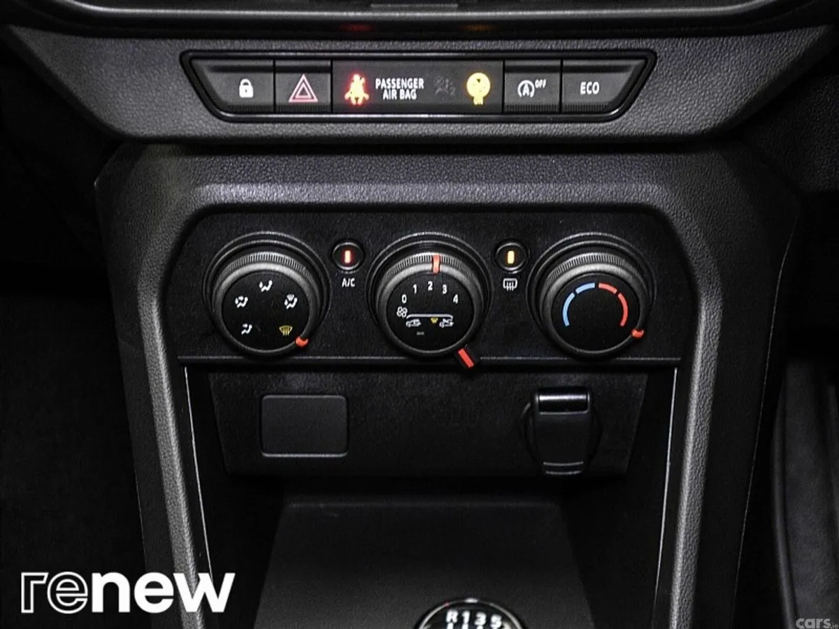 Dacia Sandero Stepway SUV, Petrol, 2023, Orange