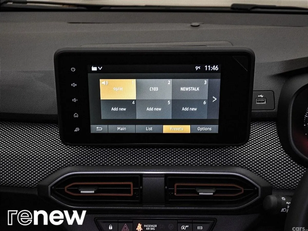 Dacia Sandero Stepway SUV, Petrol, 2023, Orange